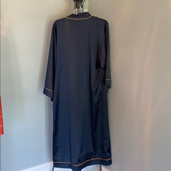 Chelsea 28 Robe Top.  Size S/M - Picture 3 of 3